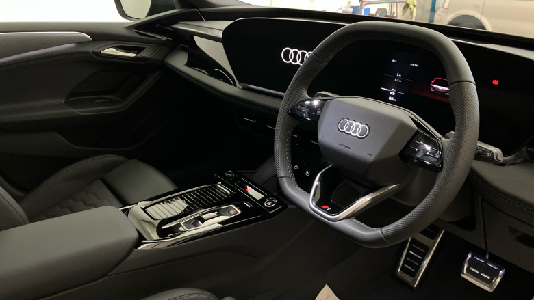 Audi A6 210kW 83kWh S Line 5dr Auto Electric Estate